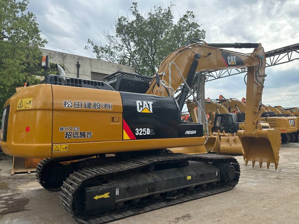 Pelle sur chenilles Caterpillar 325D2L 3000 units excavators in stock — occasion 2025, 191 h