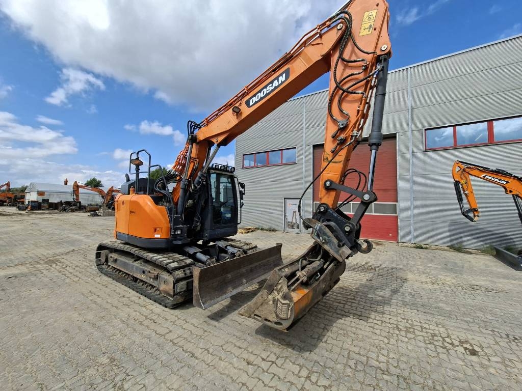 Pelle sur chenilles Doosan DX 140 LCR — occasion 2017, 2 980 h