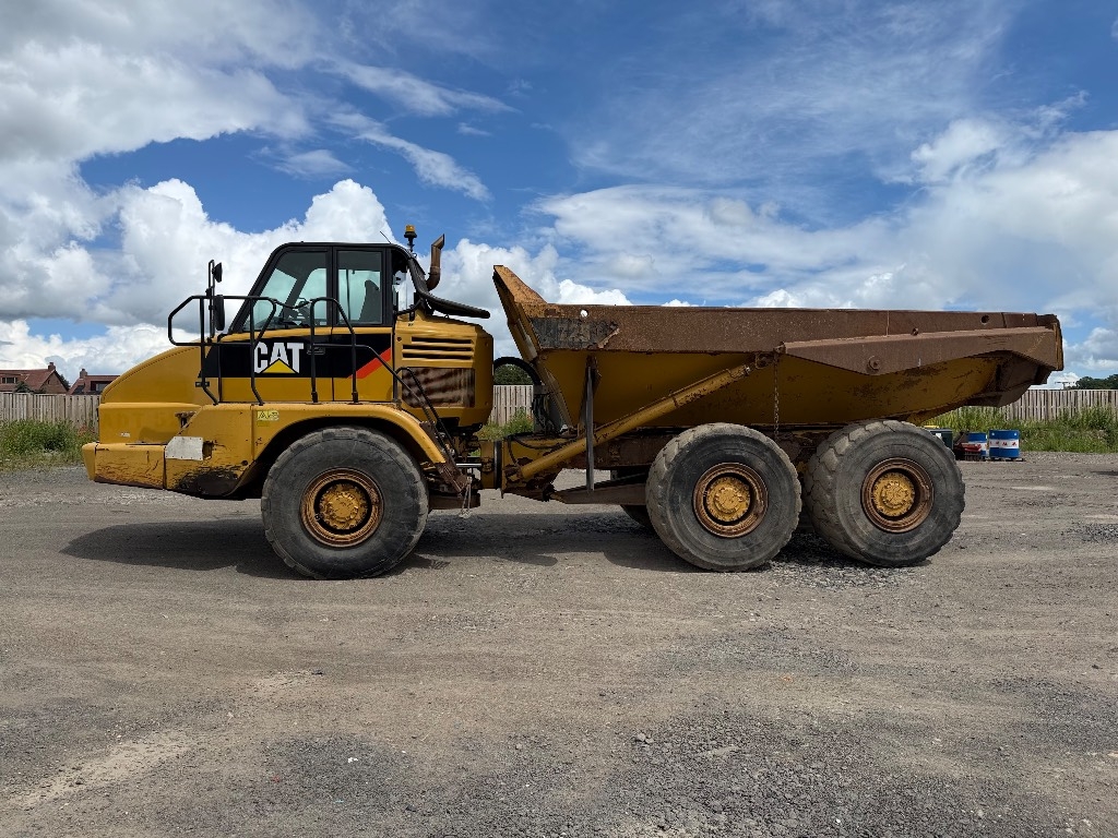 CAT 725