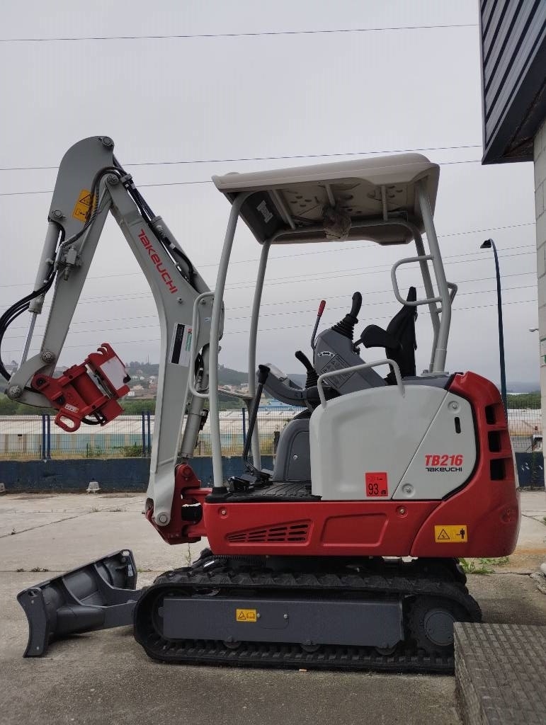 Takeuchi TB 216