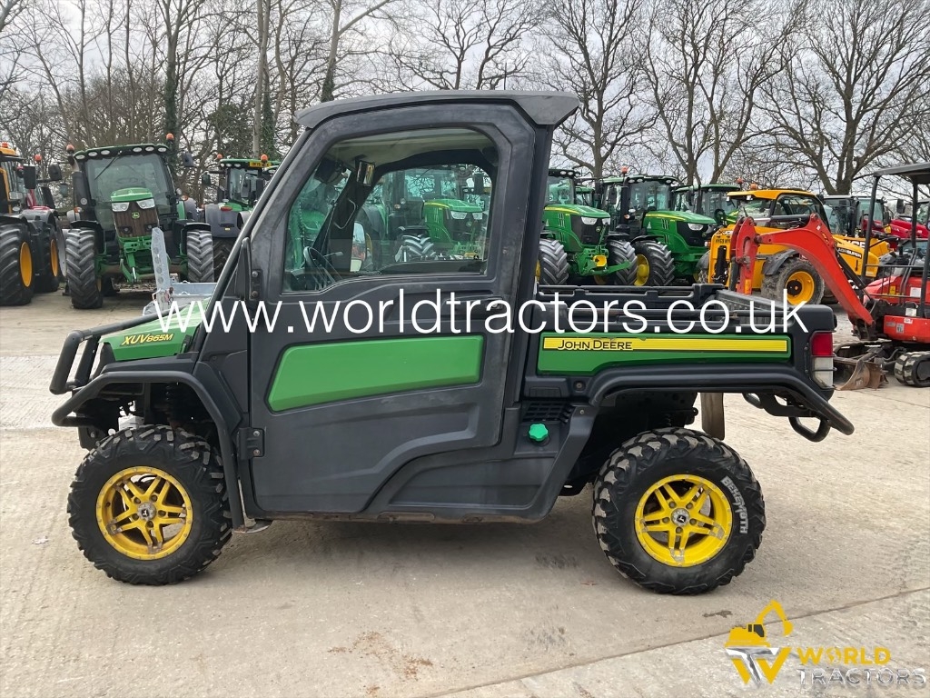 John Deere XUV 865