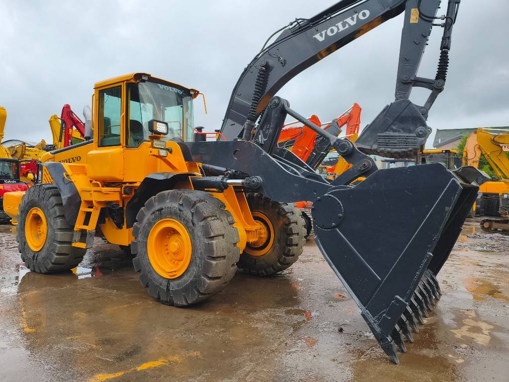 Chargeuse sur pneus Volvo L 150 E — occasion 2012, 3 900 h