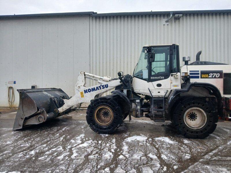 Chargeuse sur pneus Komatsu WA 270-8 — occasion 2018, 12 530 h