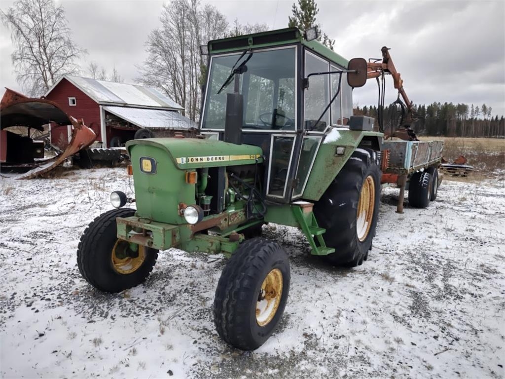 John Deere 2130