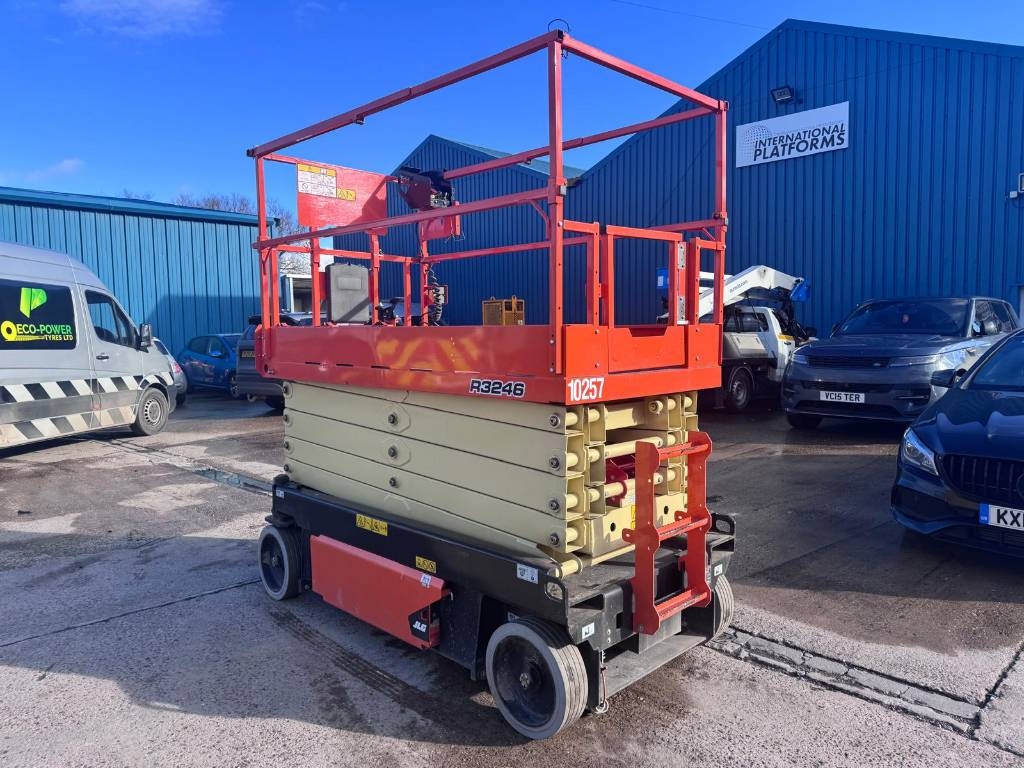 JLG 3246R