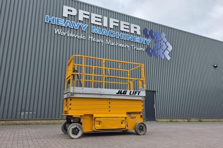 JLG 3246ES Electric, 11.7m Working Height, 320kg Capac