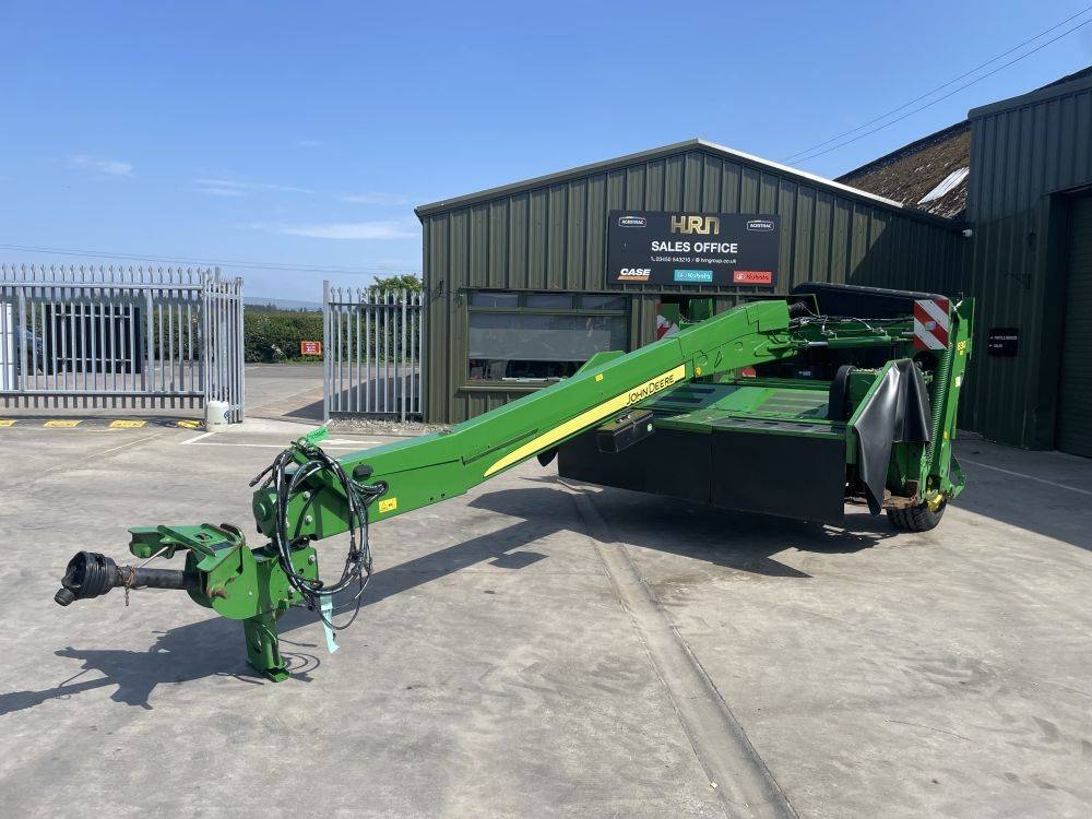 John Deere 830