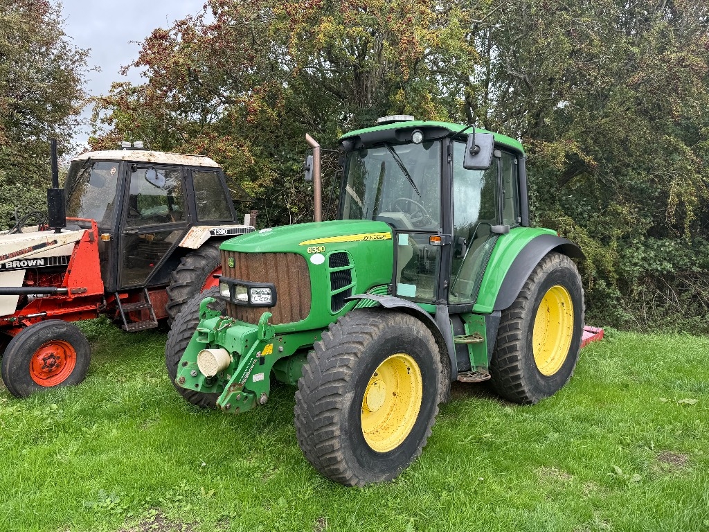 John Deere 6330