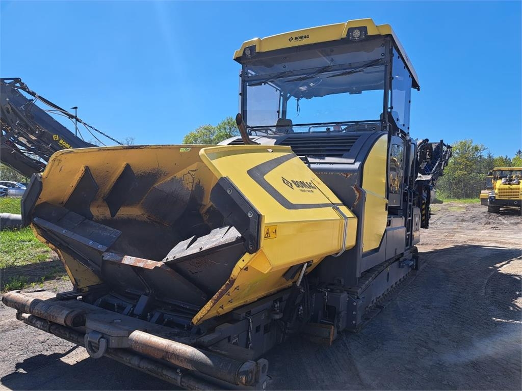 Finisseur Bomag DE BMF 2500 S Stage V/Tier 4f — occasion 2023, 397 h