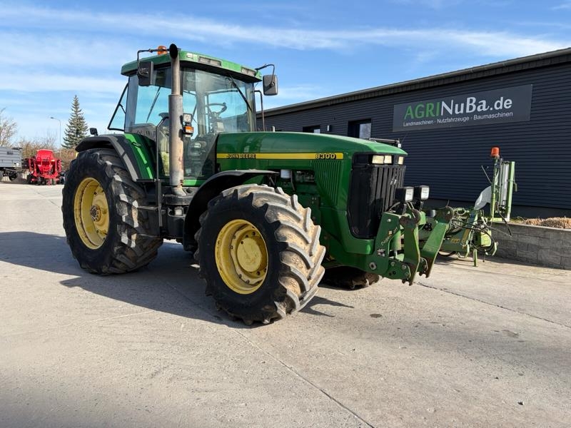 Tracteur agricole John Deere 8300 — occasion, 11 400 h