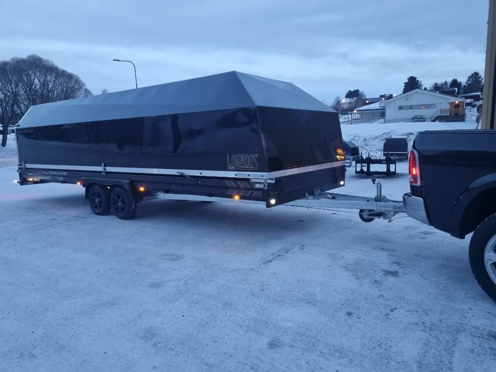 Lorries snowmaster tt-695i Black edition