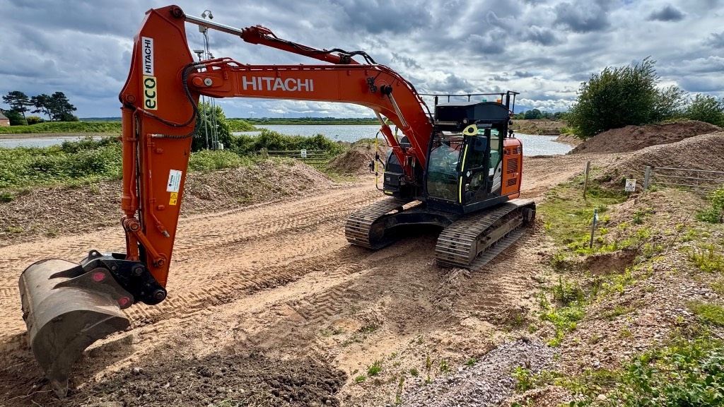 Hitachi ZX 225 US LC-6