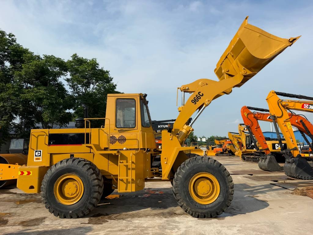 CAT 966C