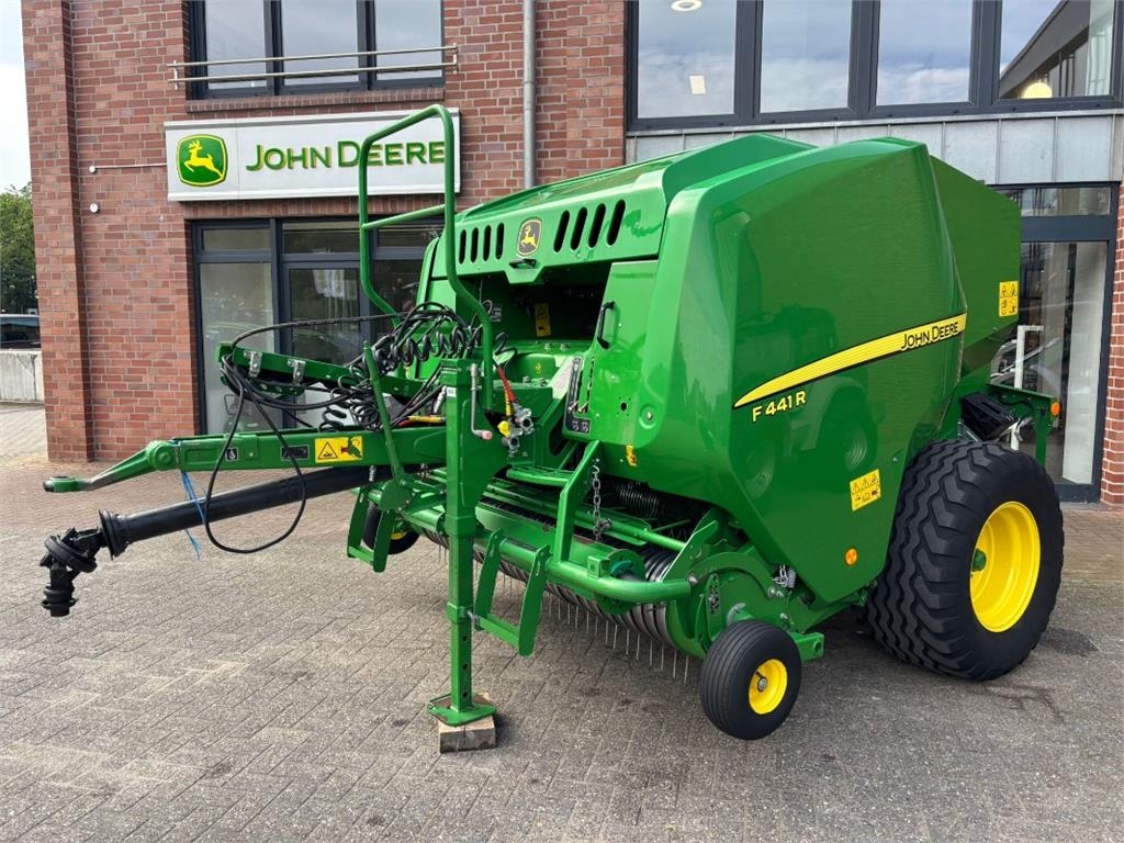 John Deere F441R