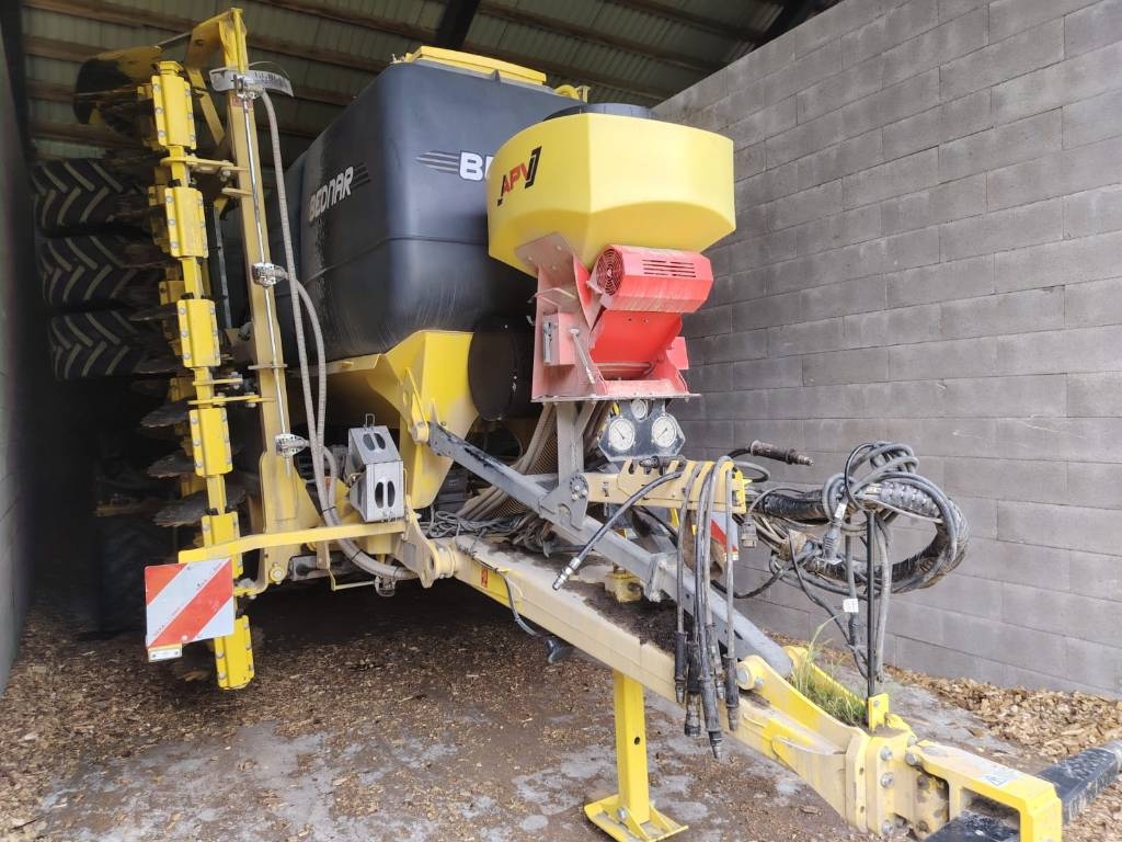 Bednar Omega OO 6000