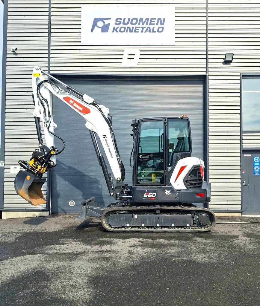 Bobcat E60 Kaivinkone Engcon pyörittäjällä