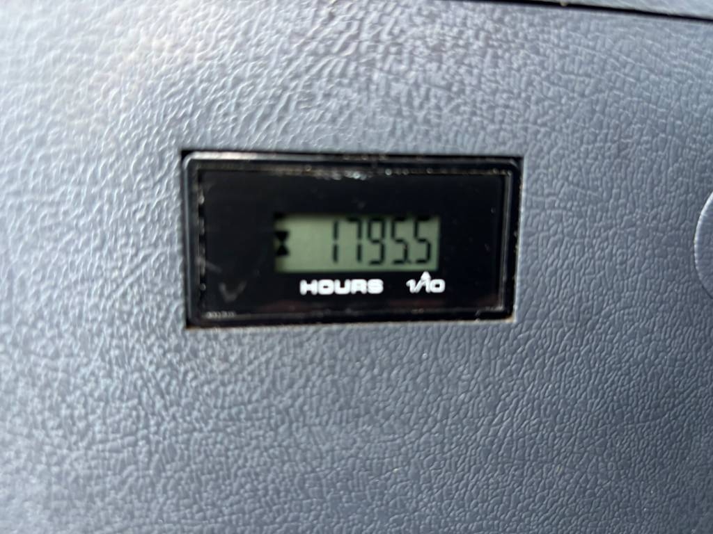 Hyundai HX 140 HW C / Metsäalusta, Rasvari, 800mm Telat kuva 20