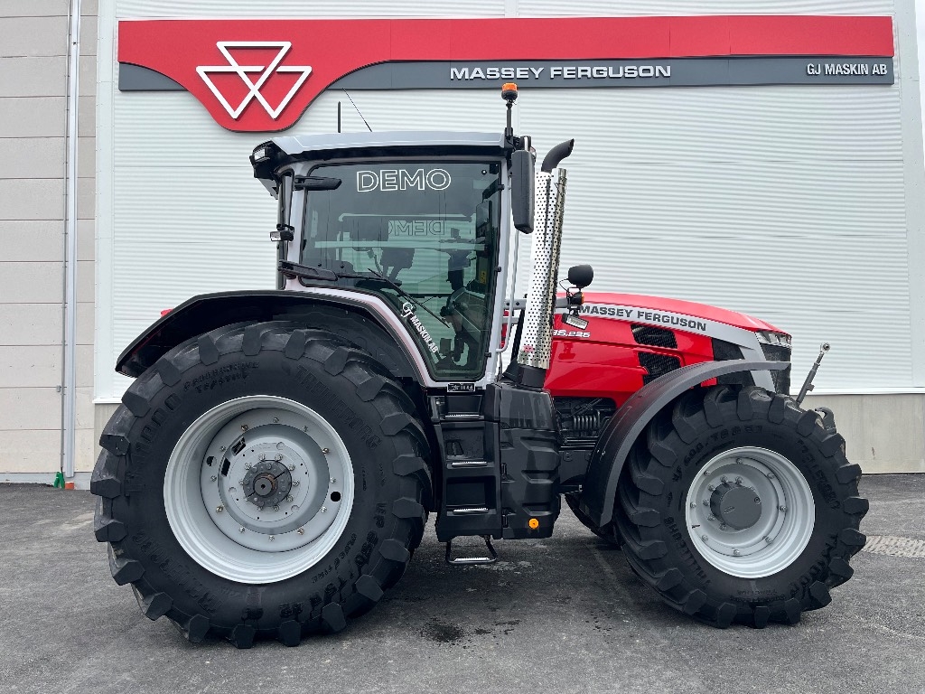 Massey Ferguson 8S.225 DYNA-VT EXCLUSIVE DEMO
