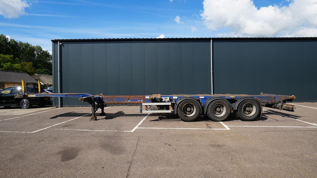 Semi-remorque porte-conteneur D-tec 3 axle container chassis extendable — occasion 2007