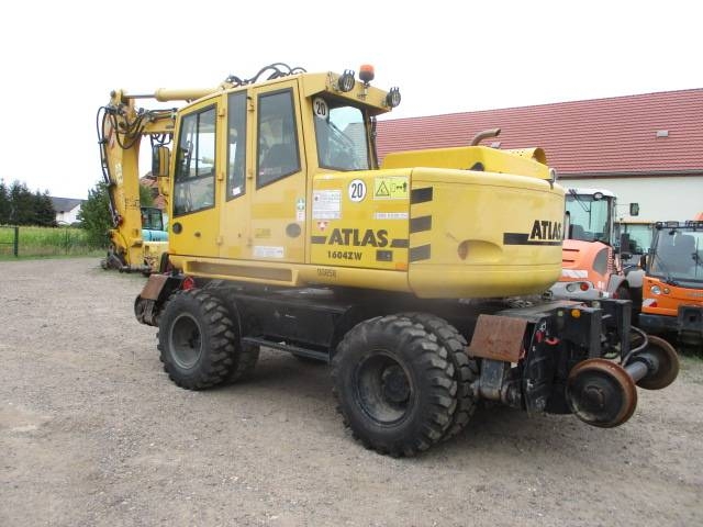 Pelle sur pneus Atlas 1604 ZW — occasion 2011, 11 000 h