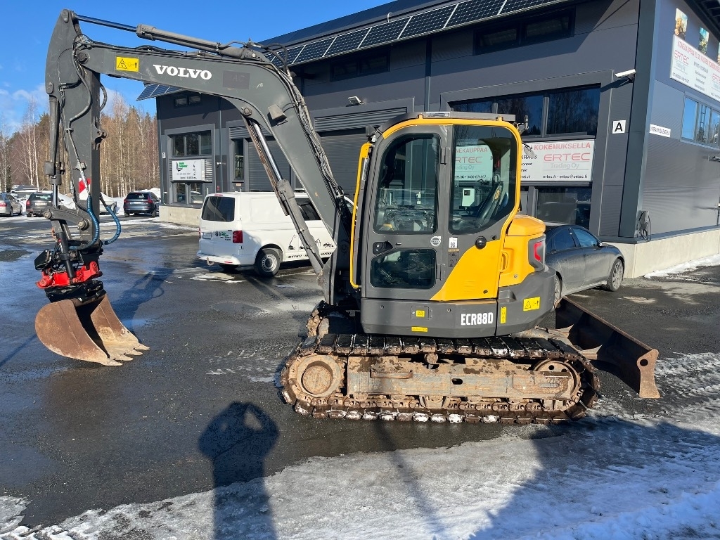 Volvo ECR 88 D (UUSI HYDRAULIPUMPPU)