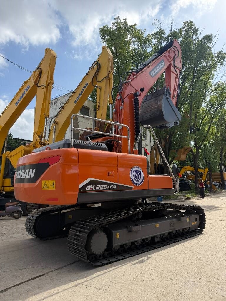 Doosan DX 225