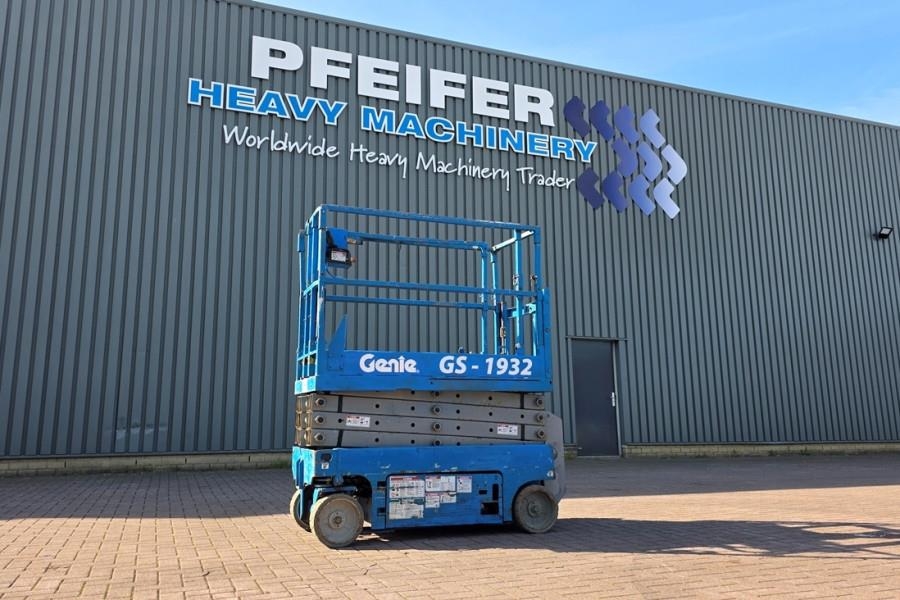 Genie GS1932 Electric, Working Height 7.8 m, 227kg Capac