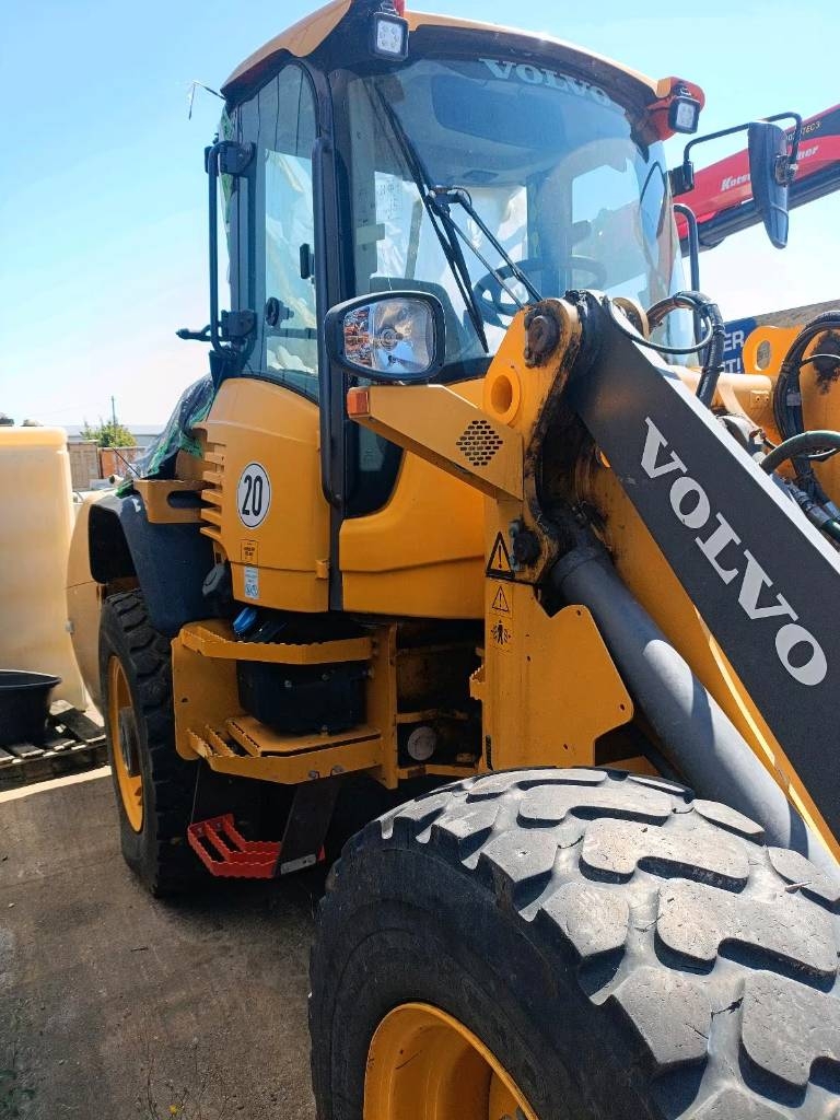 Chargeuse sur pneus Volvo L 45 H — occasion 2022, 6 528 h