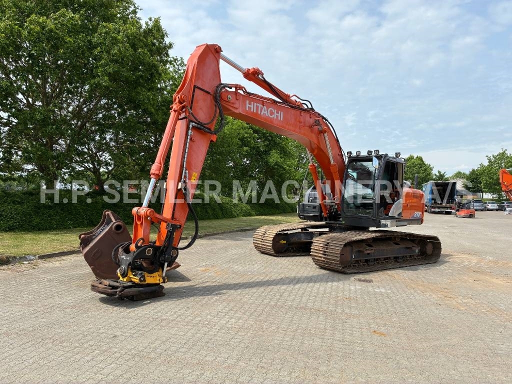 Hitachi ZX210LC