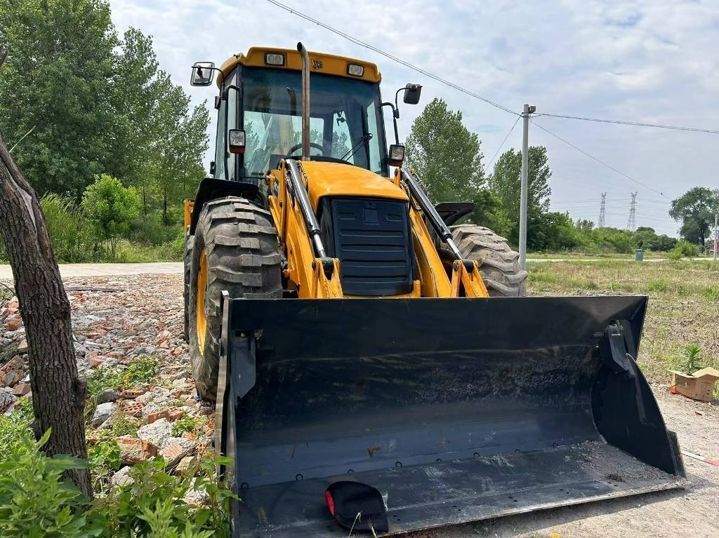 Tractopelle JCB 4 CX — occasion 2021, 800 h