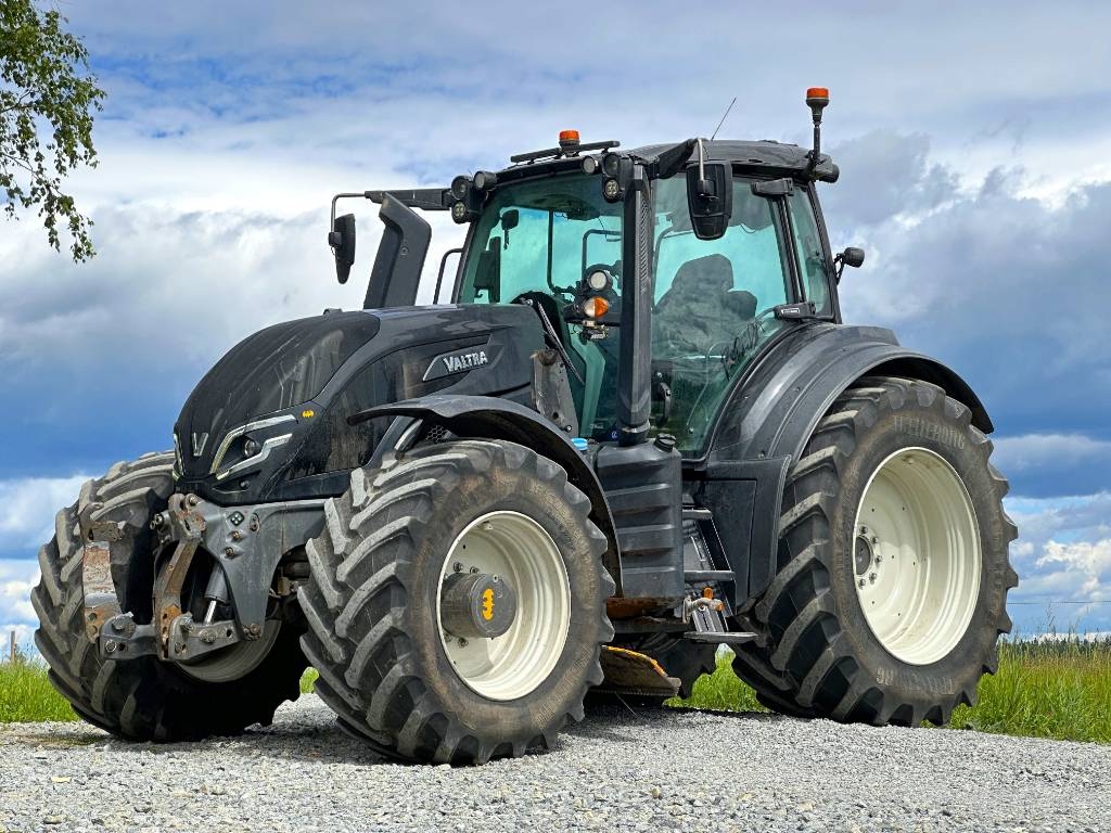 Valtra T 235 Versu