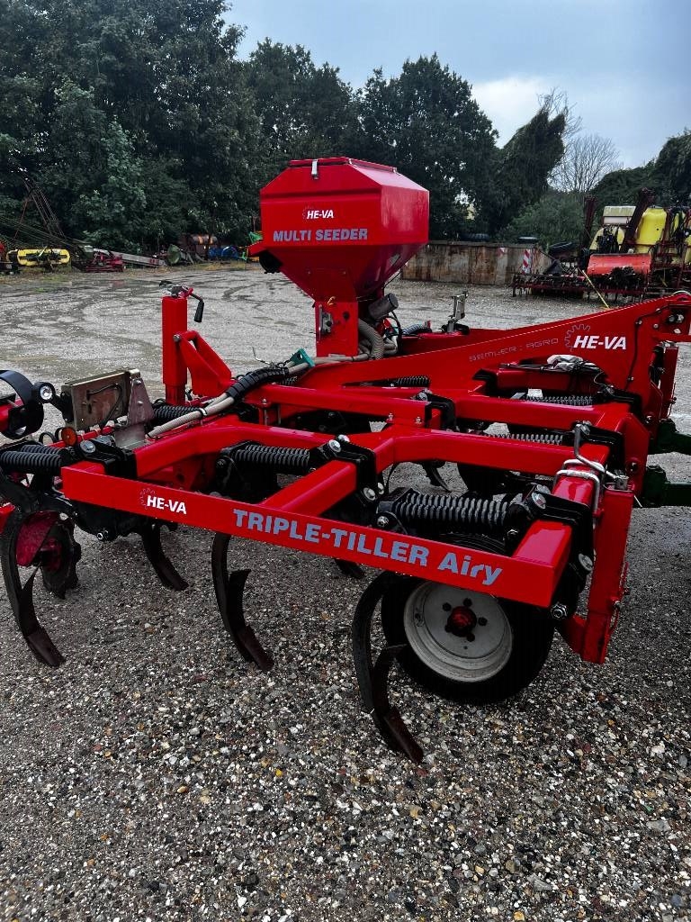 He-Va Triple-Tiller Airy