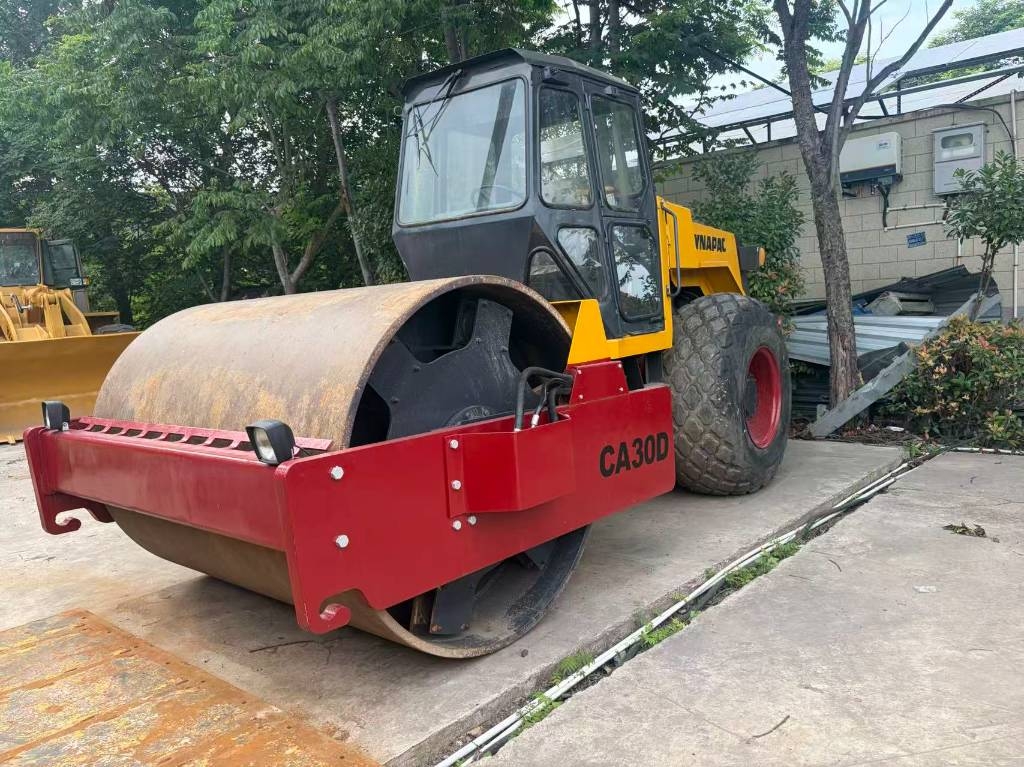Rouleau monocylindre Dynapac CA30D — occasion 2019, 2 101 h
