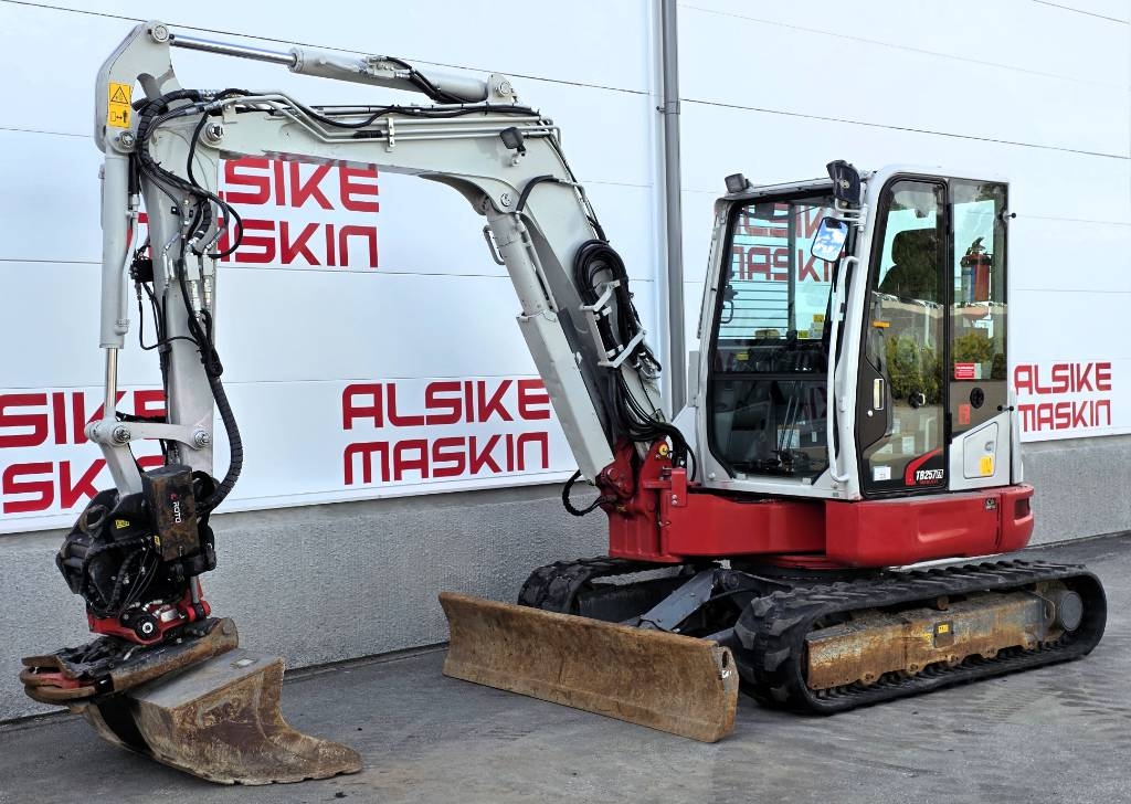 Takeuchi TB257 FR
