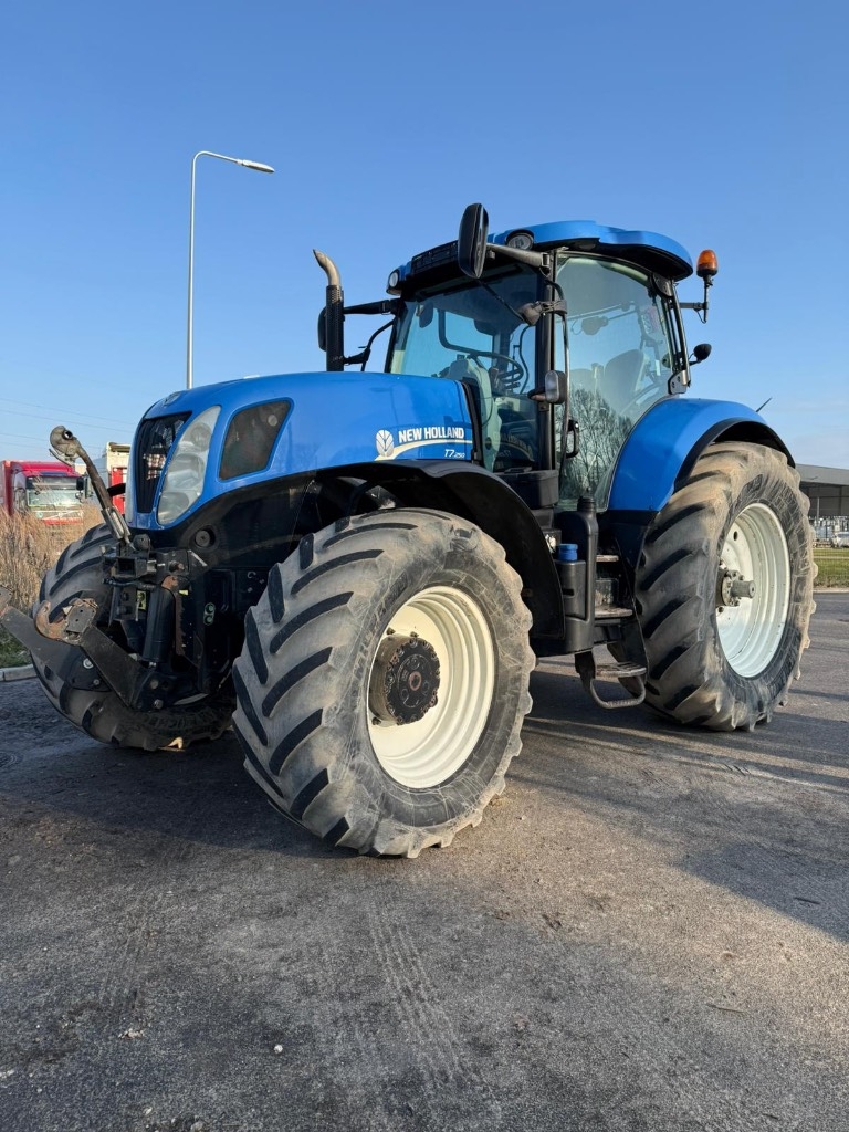 New Holland T 7.250