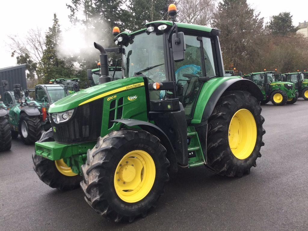 John Deere 6110M