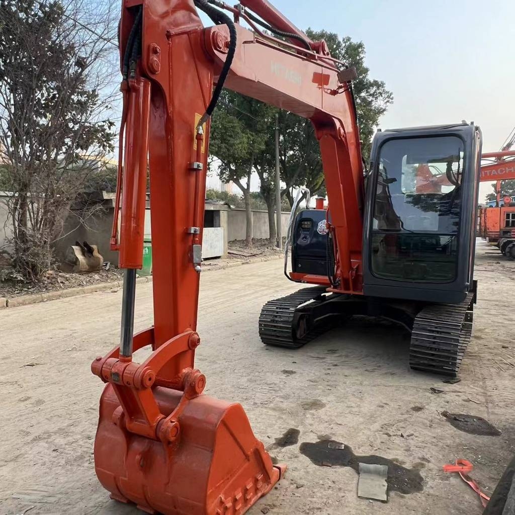 Mini-pelle Hitachi ZX 60 — occasion 2025, 698 h