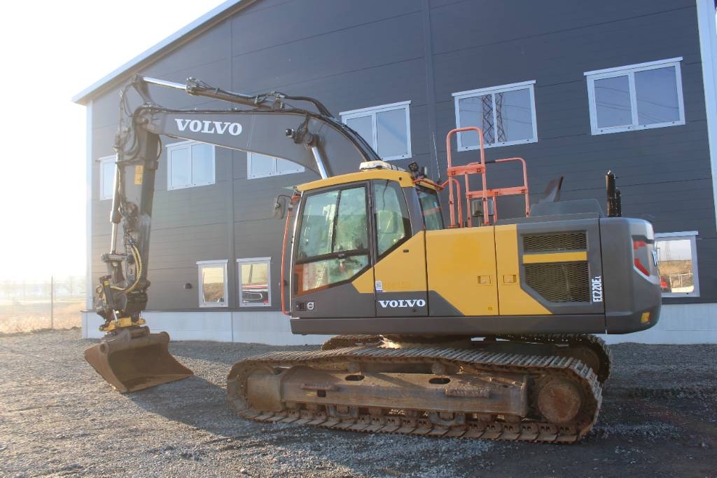 Volvo EC220E