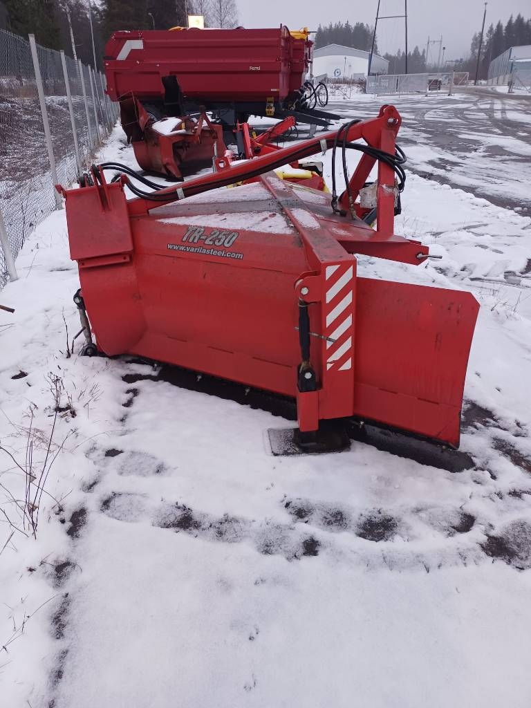 Varila Steel TR 250