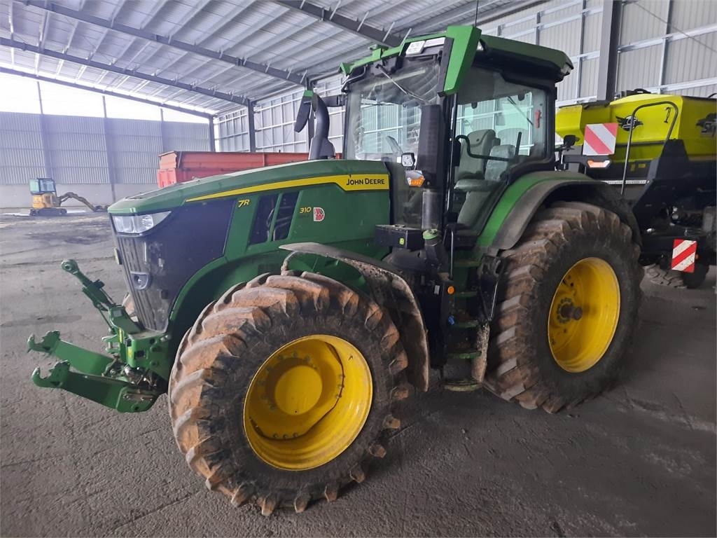 John Deere 7r310