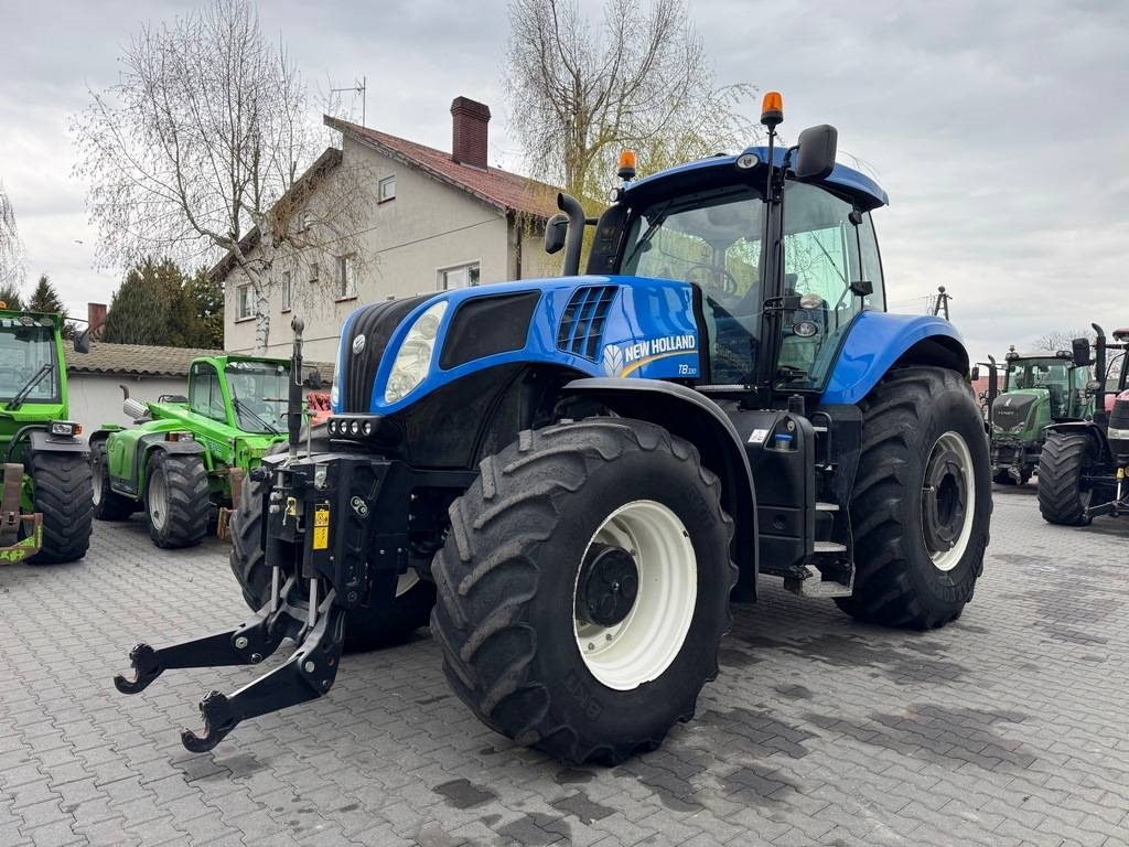 New Holland T8.330 ULTRA COMMAND