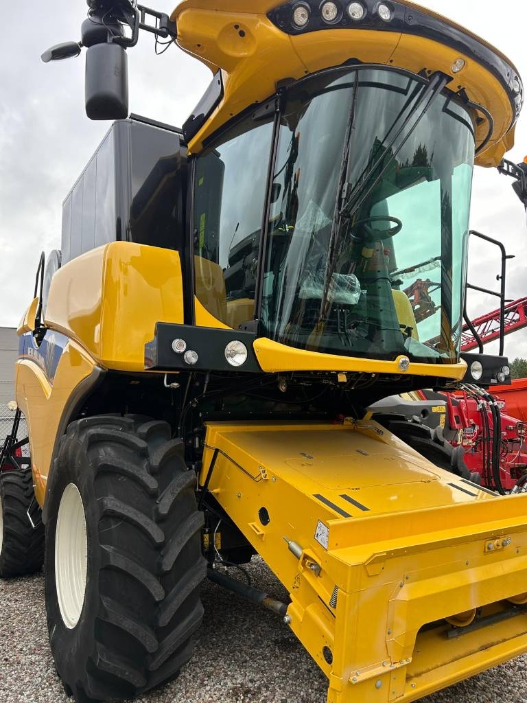 New Holland CX 5.80
