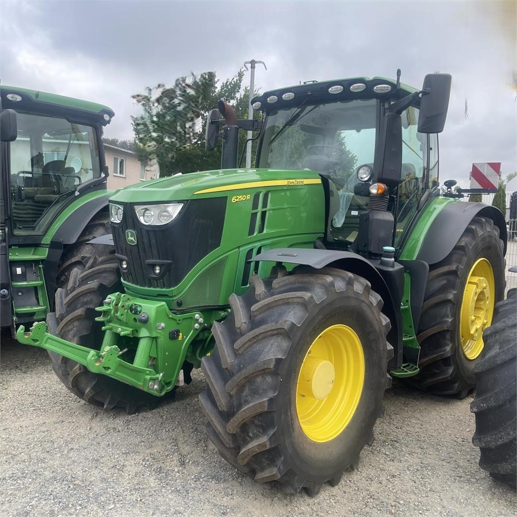 John Deere 6250 R