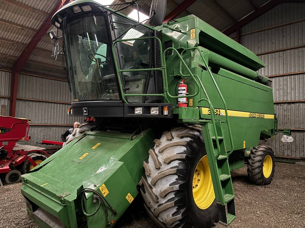 Moissonneuse-batteuse John Deere 2254 — occasion 1999, 2 050 h