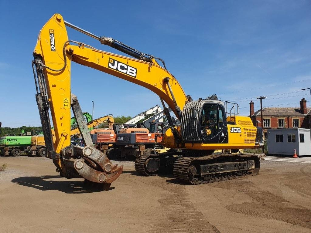 JCB JS 370 LC