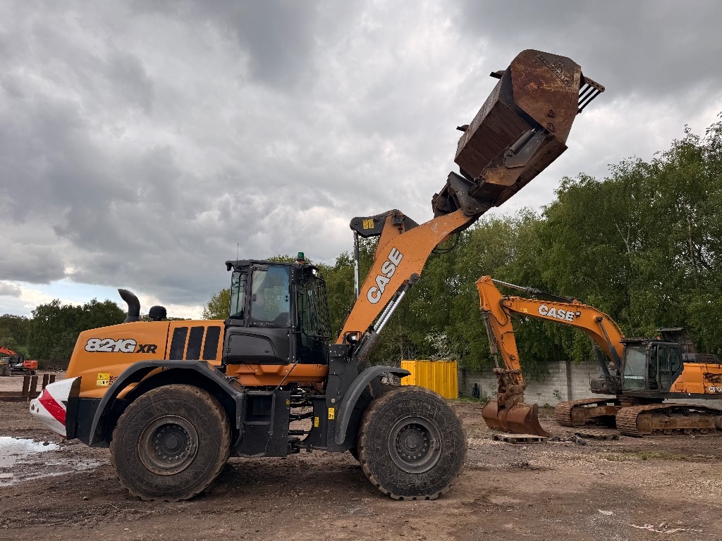 CASE 821GXR