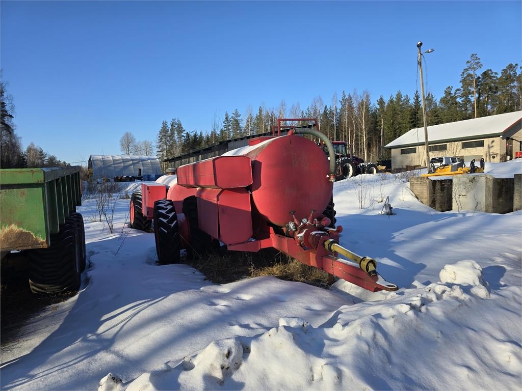 Remorque agricole Palosäiliöperävaunu 3,5m3 — occasion