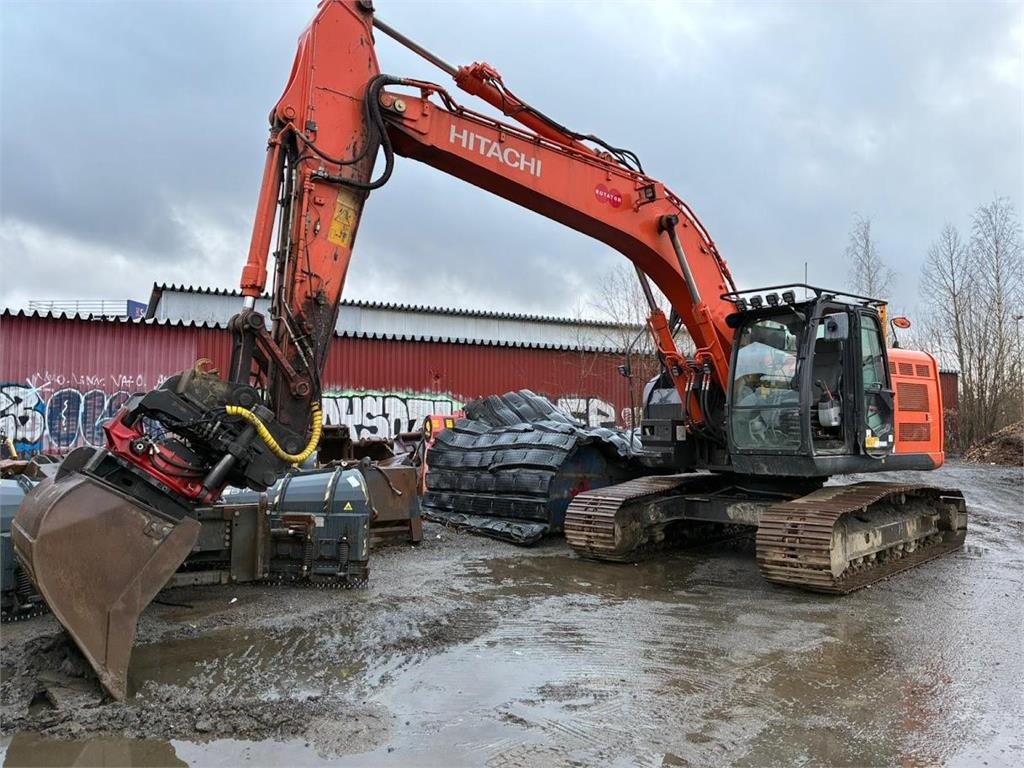 Hitachi ZAXIS 225 USR LC