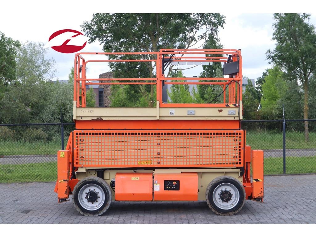 JLG M4069 | 15 METER | 360 KG