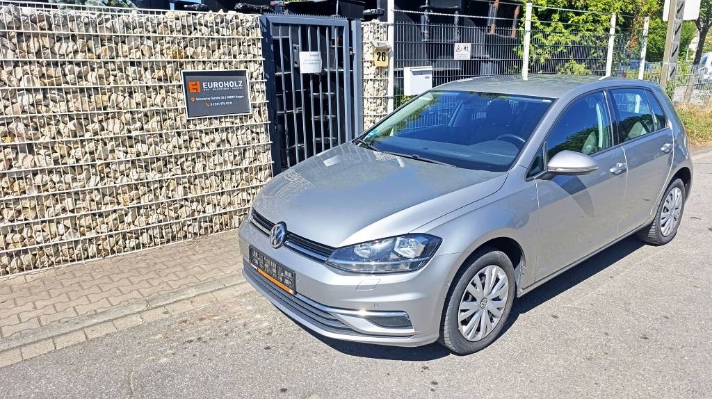 Voiture Volkswagen Golf VII 1.6 TDI - Klima, Navi, Standheizung — occasion 2017